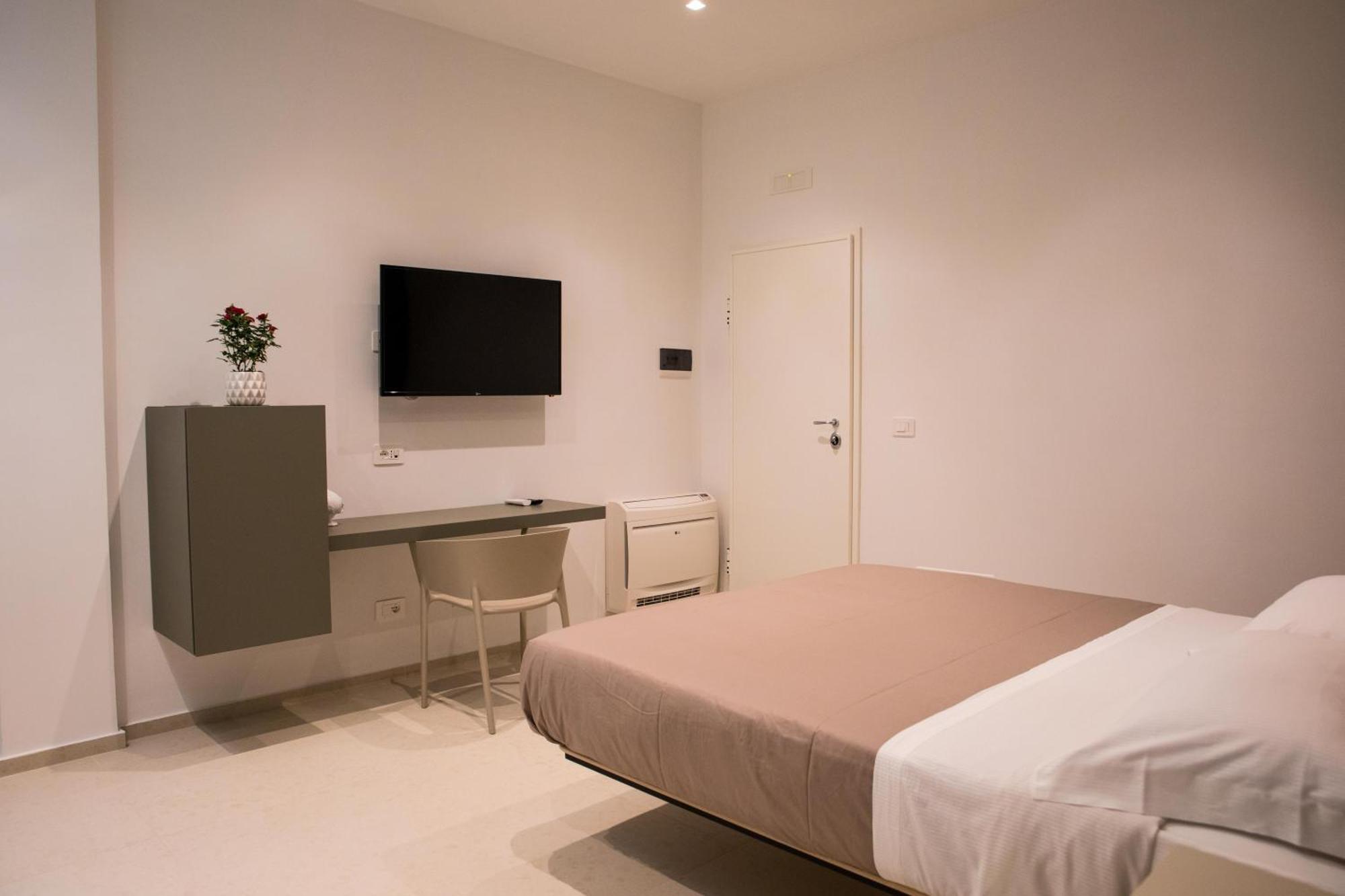 Your House Rooms 3 Conversano Exterior foto